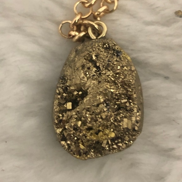 Womens Gold Druzy Quartz Pendant and Earrings with Chain. NEW - Picture 2 of 4